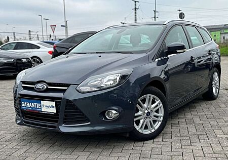 Ford Focus Titanium *Navi*Klimaaut*Shzg*PDC*Temp*