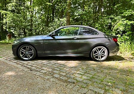BMW 220i 220 Coupe Aut. M Sport