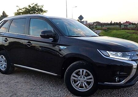 Mitsubishi Outlander 2.0 4WD Plug-In Hybrid