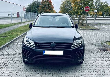 VW Touareg Volkswagen R-Line 22Zoll v8Sound Euro6 Nightpaket + Extras