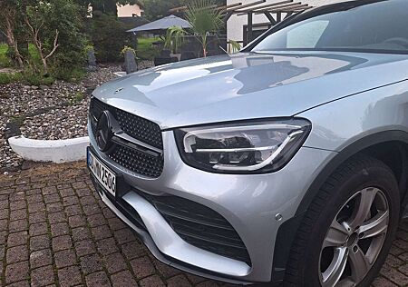 Mercedes-Benz GLC 300 e 4Matic 9G-TRONIC AMG Line