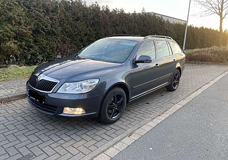 Skoda Octavia Kombi 1,4 TSI- Top gepflegt-Unfallfrei-TÜV 07/202