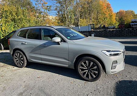 Volvo XC 60 XC60 B4 Benzin 2WD Core Aut./Navi/LED/Kamera/19"