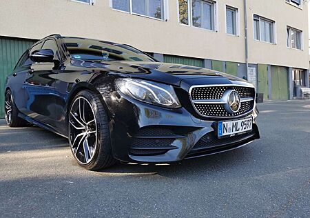 Mercedes-Benz E 220 d T 9G-TRONIC AMG Line