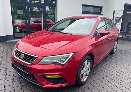 Seat Leon FR LED-Panorama AHK-Navi- Leder