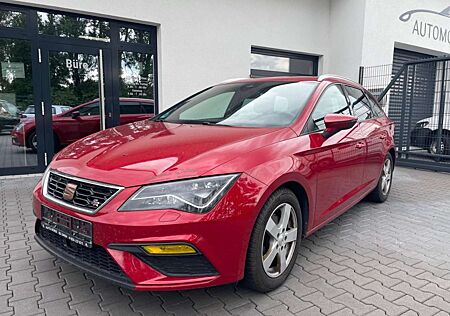 Seat Leon FR LED-Panorama AHK-Navi- Leder
