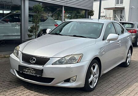Lexus IS 220 IS 220d | Standheizung | PDC | Klimaautomatik