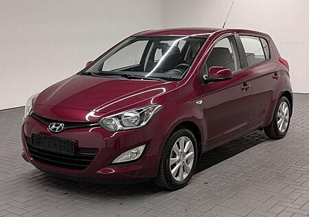Hyundai i20 Klimaautom./Radio-CD/PDC/15 LM