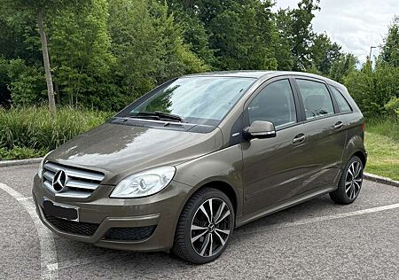 Mercedes-Benz B 180 BlueEFFICIENCY