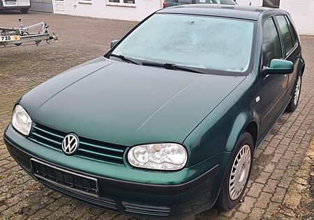 VW Golf Volkswagen IV 1.4 / 4 Türen / Klima / ABS / Radio