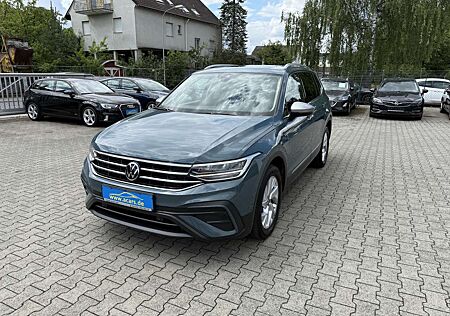 VW Tiguan Allspace Volkswagen Life 2,0 TDI SCR Navi LED ACC Head-Up P-Dach AHK S