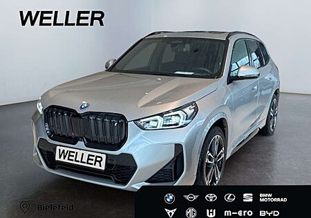 BMW iX1 xDrive30 M Sportpaket *HUD*AHK*Pano*360°*SHZ*
