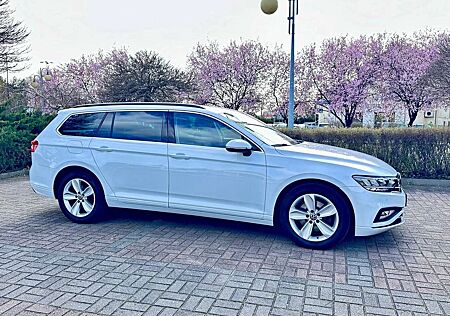 VW Passat Variant Volkswagen Business 4Motion