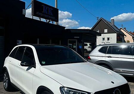 Mercedes-Benz GLC 220 d 4Matic AMG Luft Panorama AHK