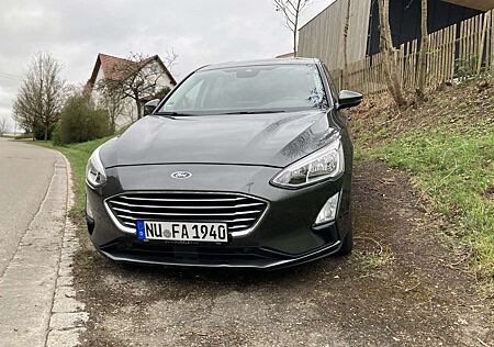 Ford Focus 1.0 EcoBoost Start-Stopp-System ST-LINE