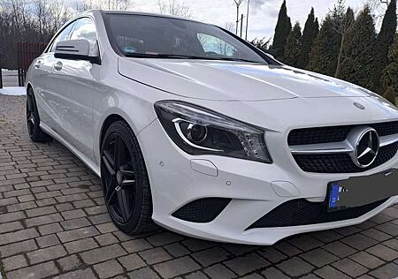 Mercedes-Benz CLA 250 7G-DCT unfall freei
