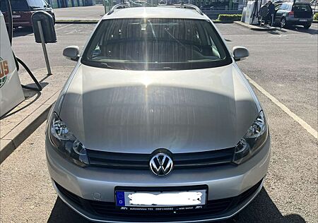 VW Golf Variant Volkswagen 1.6 TDI DPF Trendline