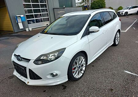 Ford Focus Turnier 1.6 Model S 150ps.Navi Kamera