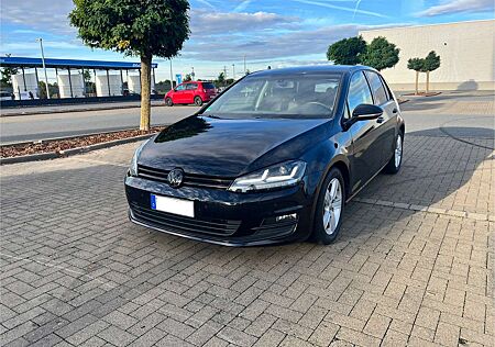 VW Golf Volkswagen 2.0 TDI Highline LED Scheinwerfer Massagesitz