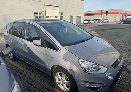 Ford S-Max 2.0 TDCi DPF Titanium
