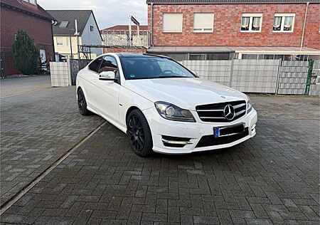 Mercedes-Benz C 220 CDI AMG