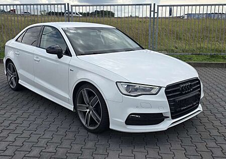 Audi A3 1.4 TFSI Limo S-Line Selection Navi Xenon SHZ