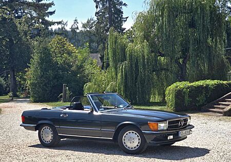Mercedes-Benz SL 560