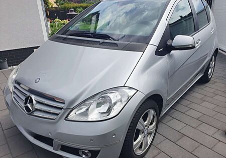 Mercedes-Benz A 180 A-Klasse 5-Türer Autotronic Elegance