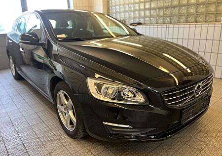 Volvo V60 Business Edition*Leder*Navi*SHZ*AHK*PDC*LED*