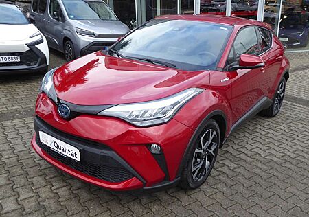 Toyota C-HR 1.8 Hybrid Team D + Navi