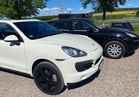 Porsche Cayenne S BOSE+Glasdach+AHK+Aktivsitz