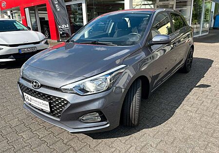 Hyundai i20 Trend, Navi, Kamera, Freisprech. Tempomat
