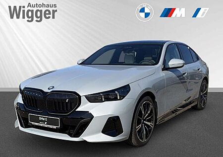 BMW i5 40 xDrive Limousine/M-Sportpaket/HUD/El. Panodach