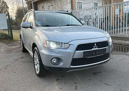 Mitsubishi Outlander MOTION 2WD NAVI KAMERA