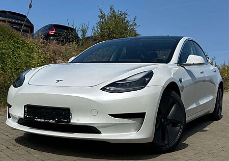 Tesla Model 3 Plus 53 kWh *A.pilot Pr.Int. AHK 225 kW (306 PS...