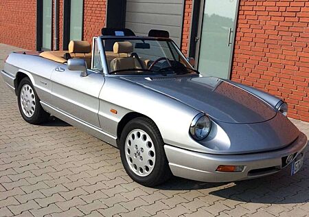 Alfa Romeo Spider 2.0