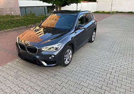 BMW X1 xDrive18d/Navi/Kamera/ParkPilot