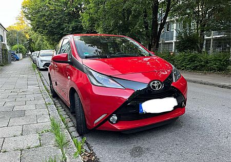 Toyota Aygo 5-Türer x-play touch