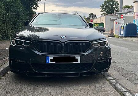 BMW 520 i M Sport AMBIENTE LEDER NAVI KAMERA 1. HAND