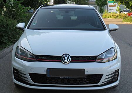 VW Golf GTI Volkswagen BlueMotion Technology