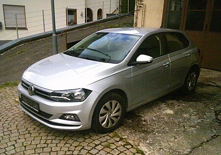 VW Polo Volkswagen ComfortlineVI 1.6TDI 95 PS Klima AHK SHZ Tempomat