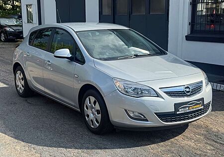 Opel Astra J 1.4 Lim. Edition