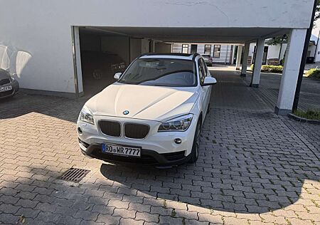BMW X1 xDrive25d Aut. Sport Line Pano, Scheckheft, Xenon