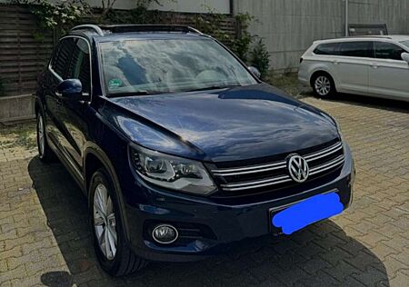 VW Tiguan Volkswagen 2.0 TDI DPF 4Motion BlueMotion Techn. DSG Track &