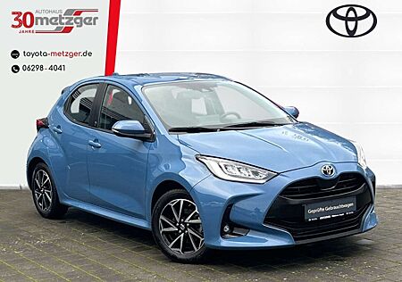 Toyota Yaris Hybrid Team D +Kamera +LED +Sitzheizung +AppleCarp