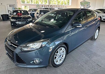Ford Focus Lim. Titanium*AHK*SHZ*Tempomat*PDC