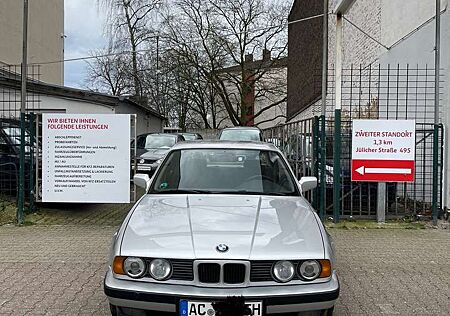 BMW 525 i 12V,e34,1989,Tüv neu,auf H angemeldet(Oldtime