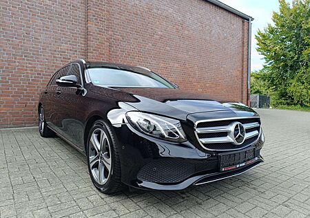 Mercedes-Benz E 220 d*HeadUp*LED*Avantgarde*Digi-Tacho*Key-Go