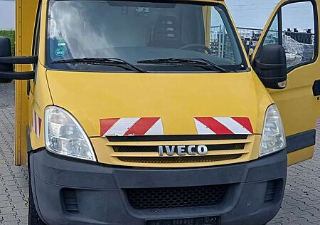 IVECO Daily DHL Koffer