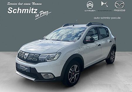 Dacia Sandero Navi Klimaautom SHZ Tempomat PDC Allwetterreifen